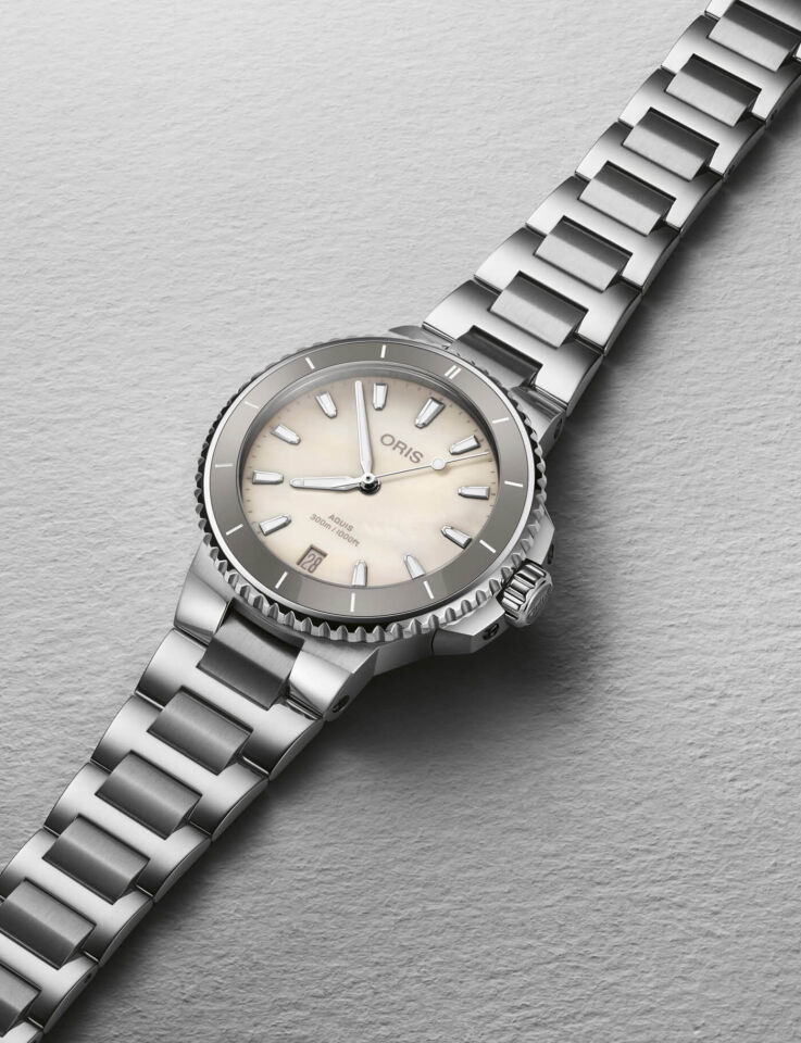 Oris Aquis Date – 01 733 7792 4151-07 8 19 05P